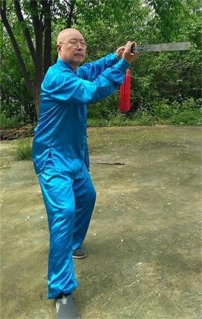 邓家振·二十一桩梅花桩第二代传人