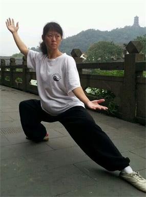 伍思蓓·腾挪架太极拳第五代传人