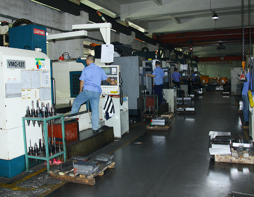 CNC machining center equipment