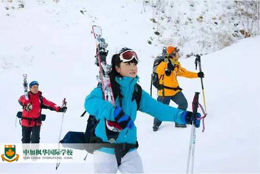 枫华圣诞滑雪冬令营即将启航，挑战冰雪运动你敢来么?
