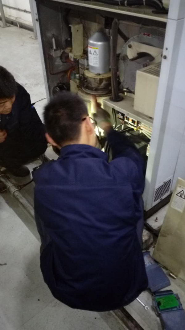 寧波阿爾卑斯電子公司 空壓機臺保養