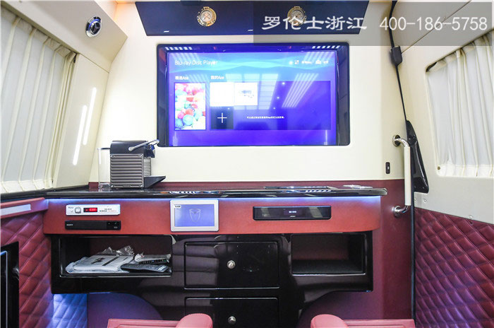 奔驰 | 斯宾特揽御版7座隔断