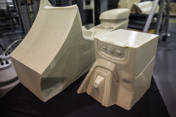 首试3D打印技术制作大型汽车零部件