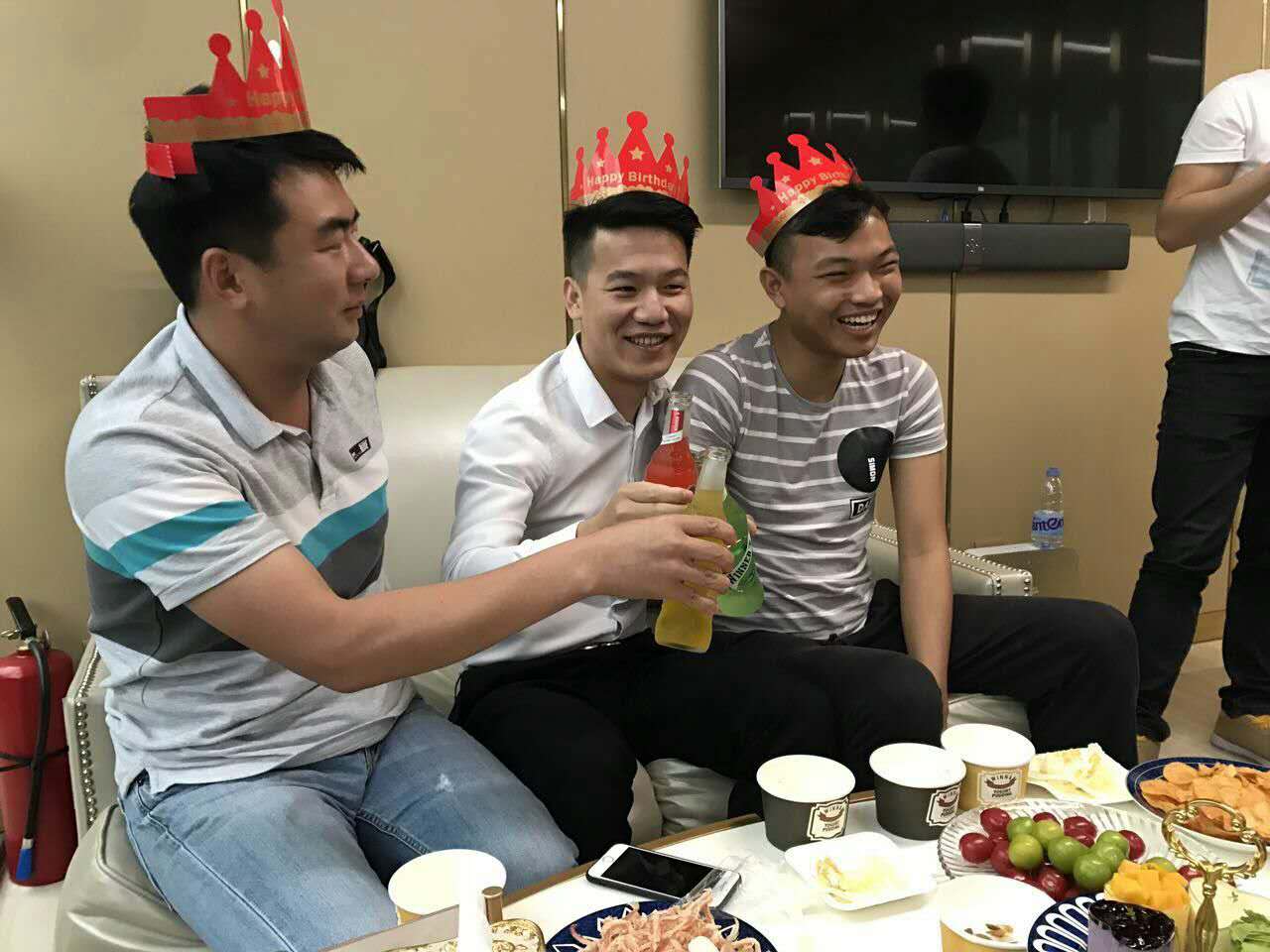 西特集团员工生日会