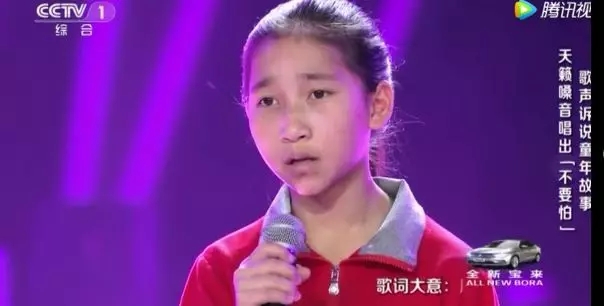 让我们感动的，是看着他们在舞台上绽放