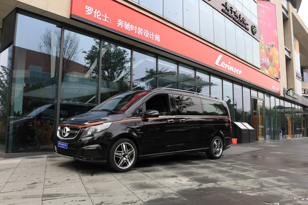 进口商务车罗伦士VS550L隔断7座 现车到店
