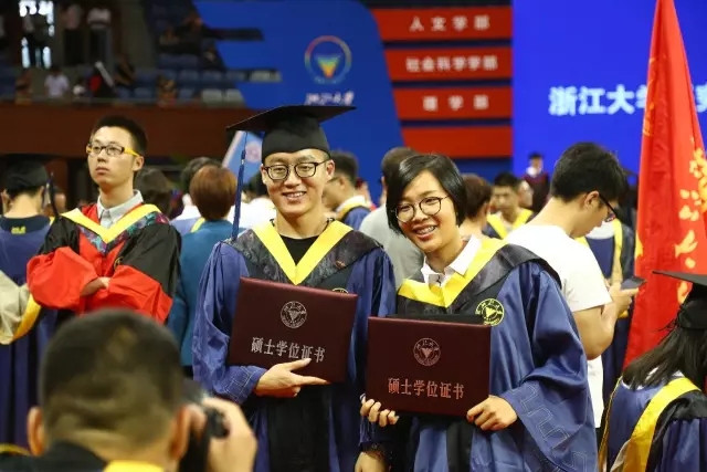浙江大学2017届研究生毕业典礼丨从此,你是我的母校,我是你的校友 浙江大学2017届研究生毕业典礼丨从此,你是我的母校,我是你的校友