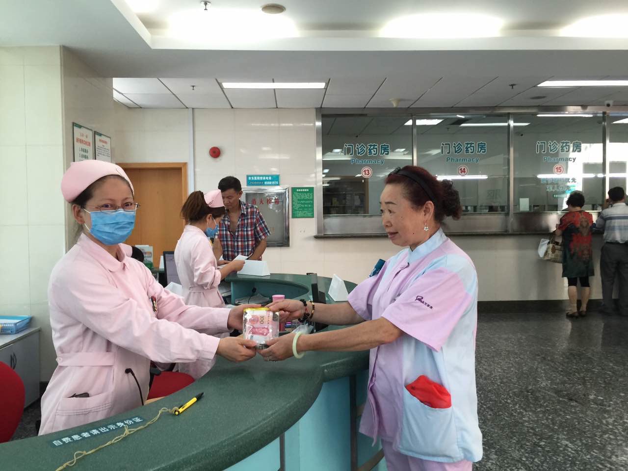 市东医院保洁员工拾金不昧