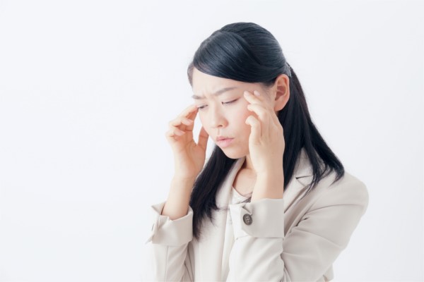 女性需谨慎！眼睛干燥而不重视可能引发大麻烦