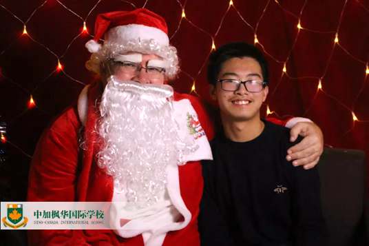 中加枫华高中部圣诞派对：每一个闪耀时刻，都由你们亲手打造