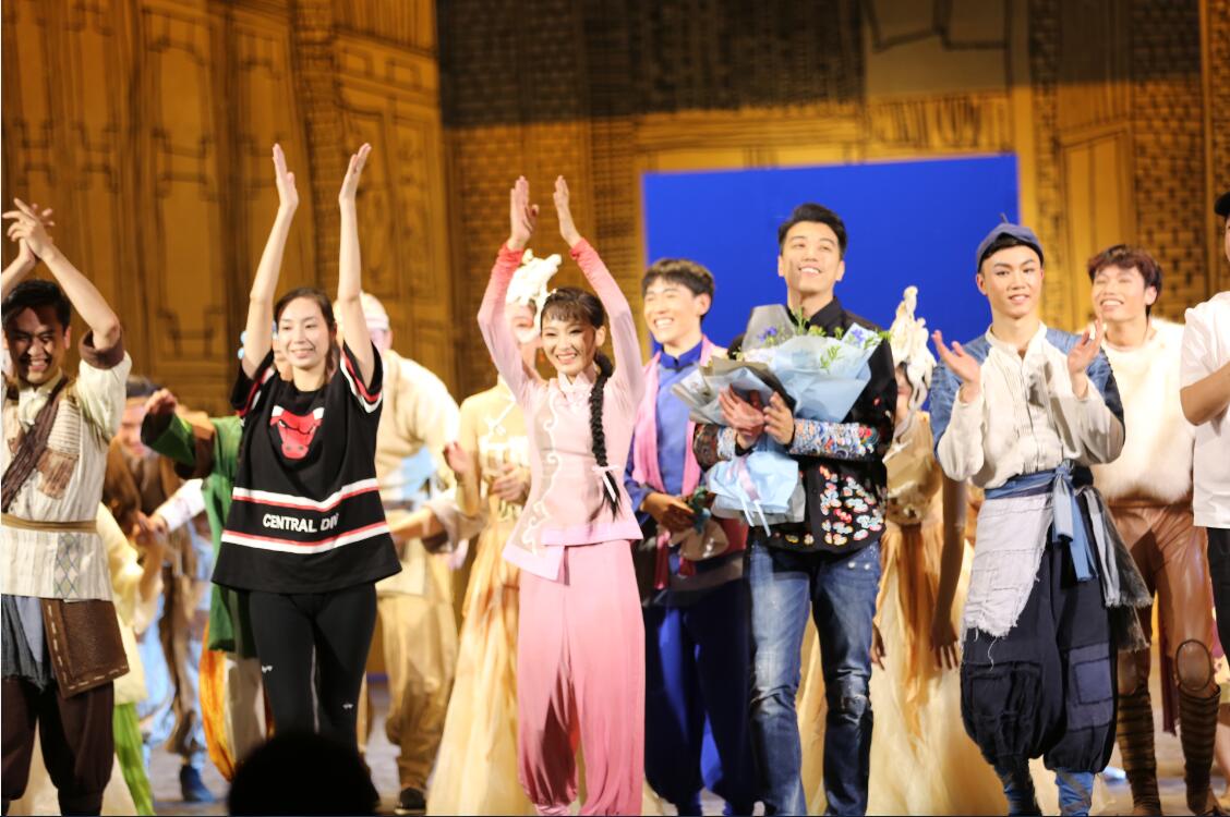 我院大型原创舞剧《金蝉塑与糖人宝》首演大获成功