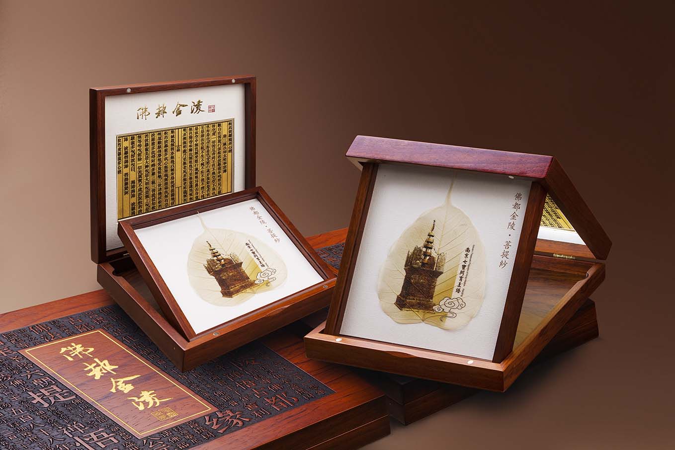 设计扶贫、非遗创新——瀚港文创产品第二届中国工业设计展受关注 设计扶贫、非遗创新——瀚港文创产品第二届中国工业设计展受关注