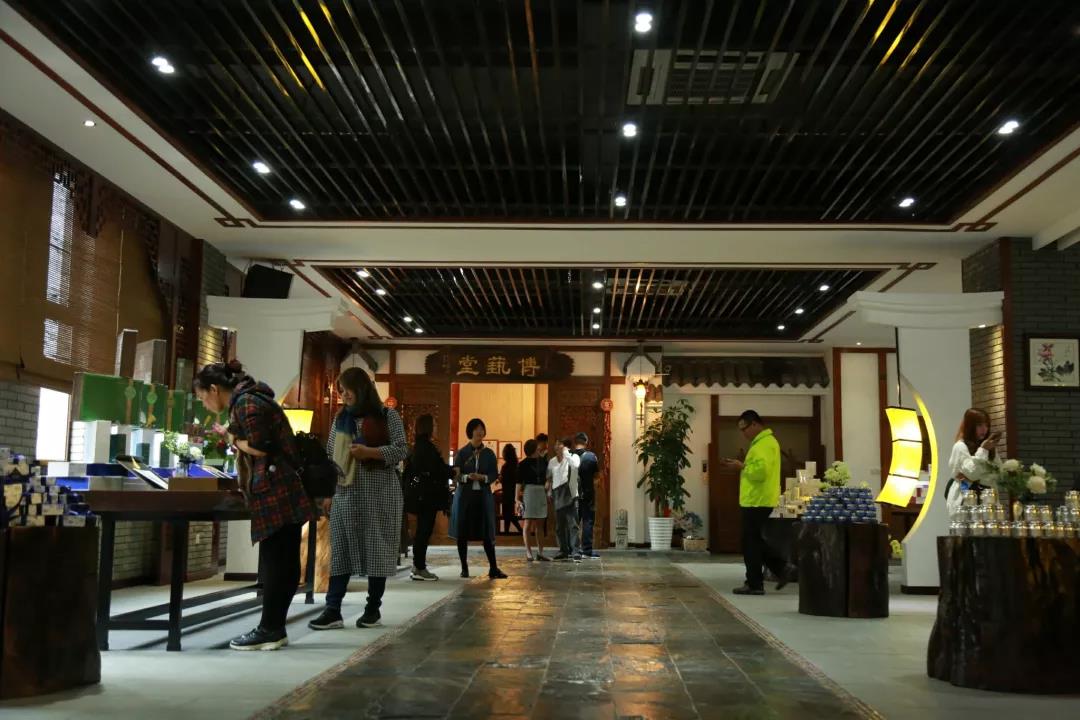 热烈欢迎|高雄市理烫发美容职业工会理事长携团莅临参观美熙生物，共鉴实力！