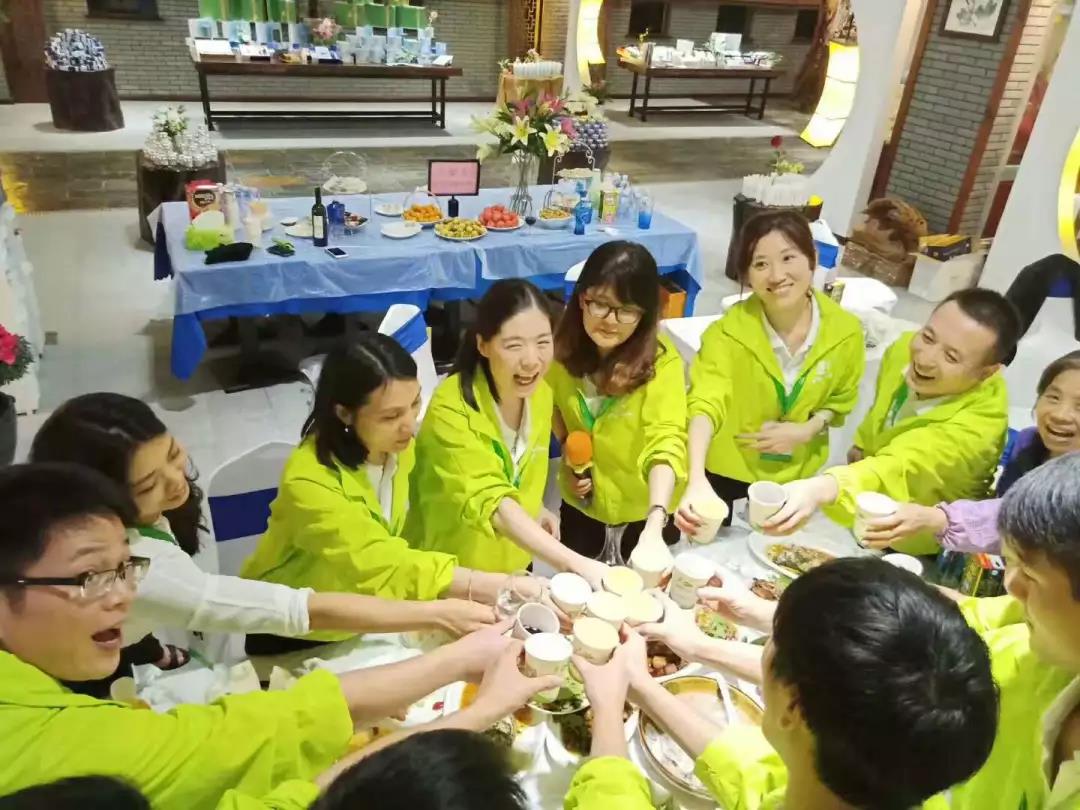 热烈欢迎|高雄市理烫发美容职业工会理事长携团莅临参观美熙生物，共鉴实力！