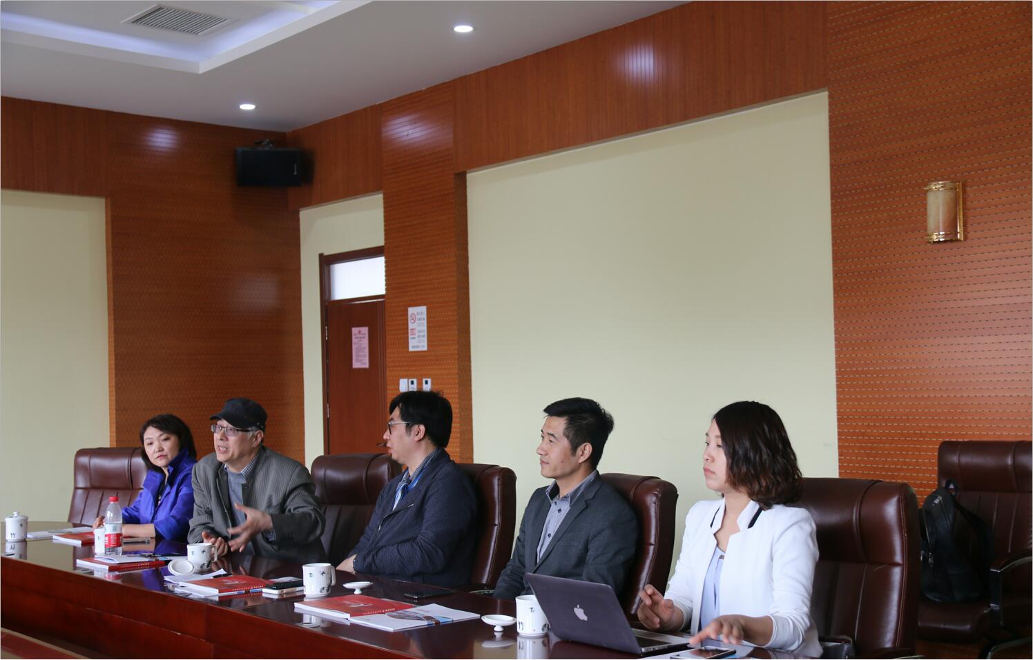 新加坡莎頓亞視傳媒藝術學院領導來我院交流訪問 新加坡莎頓亞視傳媒藝術學院領導來我院交流訪問