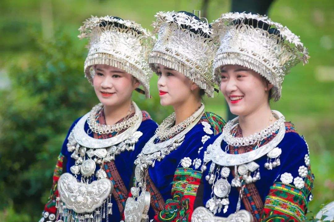 《地球最后的夜晚》虽然口碑不好,但导演镜头下偏爱的这座小城却火遍了大江南北 《地球最后的夜晚》虽然口碑不好,但导演镜头下偏爱的这座小城却火遍了大江南北