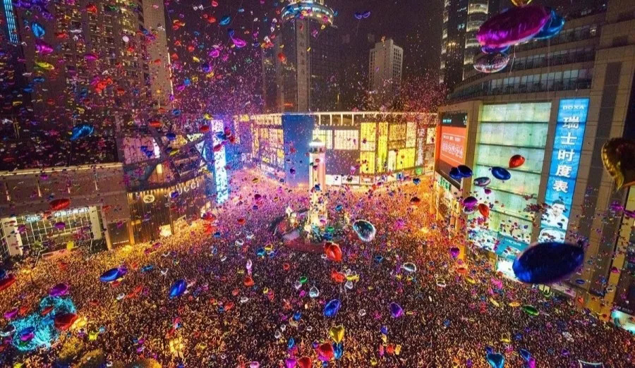 扯淡的2018就让它过去吧,今晚,我要疯狂浪到2019~ 扯淡的2018就让它过去吧,今晚,我要疯狂浪到2019~