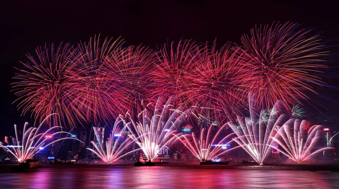 扯淡的2018就让它过去吧,今晚,我要疯狂浪到2019~ 扯淡的2018就让它过去吧,今晚,我要疯狂浪到2019~