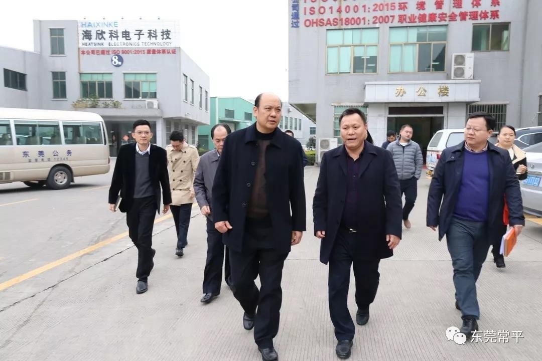 东莞市政府杨晓棠领导莅临广东弘擎参观指导工作