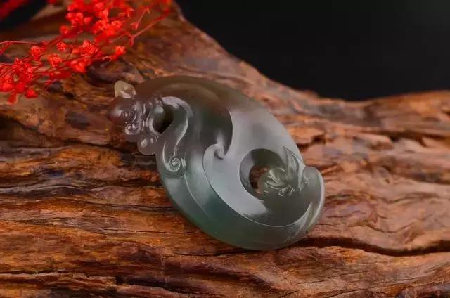 玛瑙和玉髓是不是一样的 玛瑙和玉髓是不是一样的
