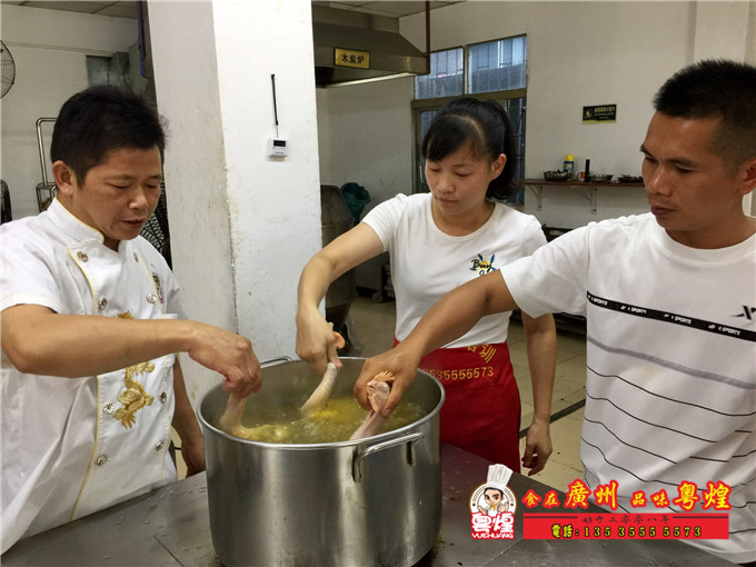 2018.06.11湛江白切鸡做法 白切鸡培训 广东烧腊培训