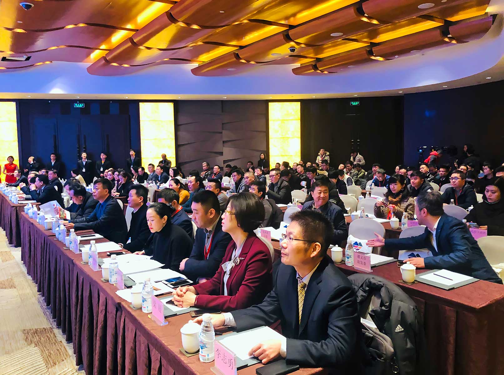 四川大学“中国旅游与大数据研究中心”在蓉成立,大数据全面助力四川全域智慧旅游发展 四川大学“中国旅游与大数据研究中心”在蓉成立,大数据全面助力四川全域智慧旅游发展