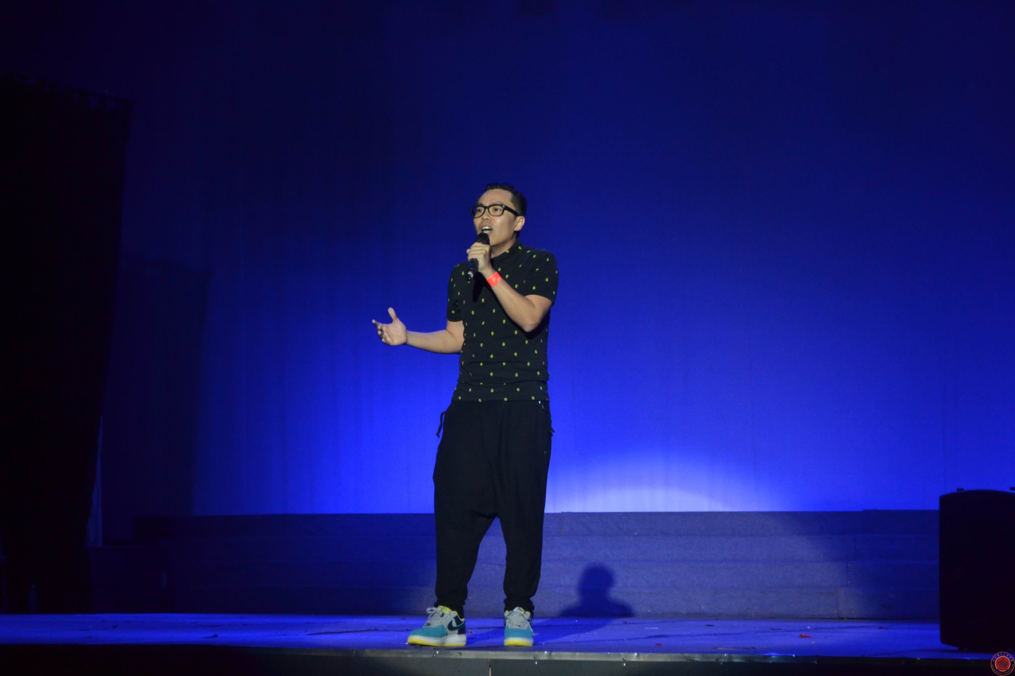 流行声乐专业2014级举办晚会“不泯的童心” 流行声乐专业2014级举办晚会“不泯的童心”