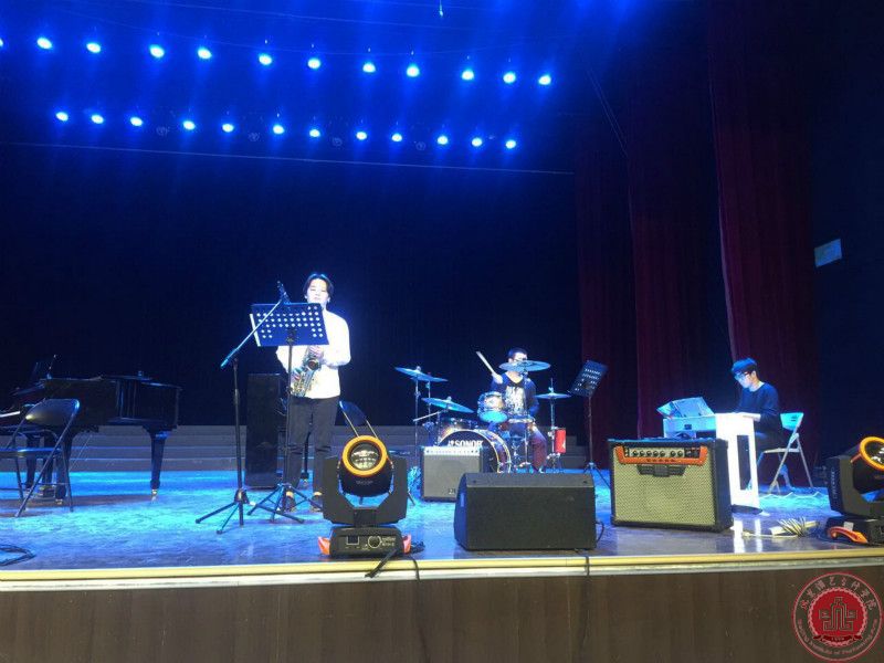 流行音乐学院期末考试精彩纷呈 流行音乐学院期末考试精彩纷呈