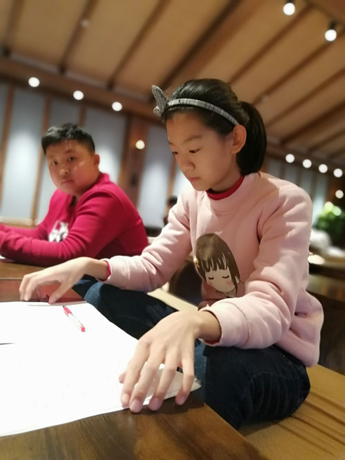 《中华优秀传统文化》示范教学视频在曲阜尼山圣境进行录制