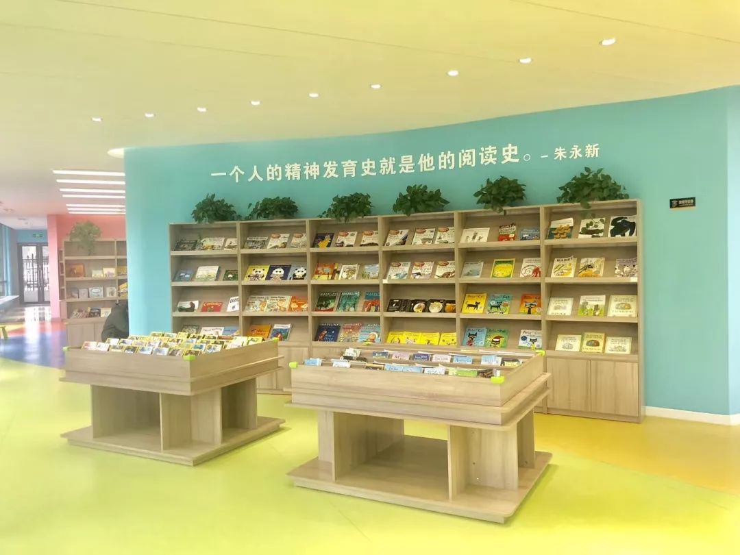 市、区教育局领导走进南京新书院调研