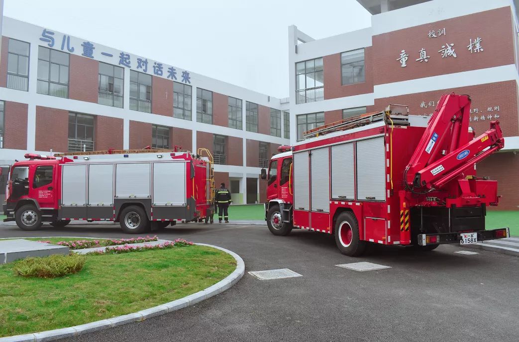 南京新书院悠谷学校第13周安全演习-- “消防车走进校园
