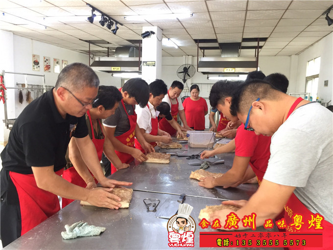 2018.09.20 澳门烧肉培训  烤肉做法  制作烤肉方法