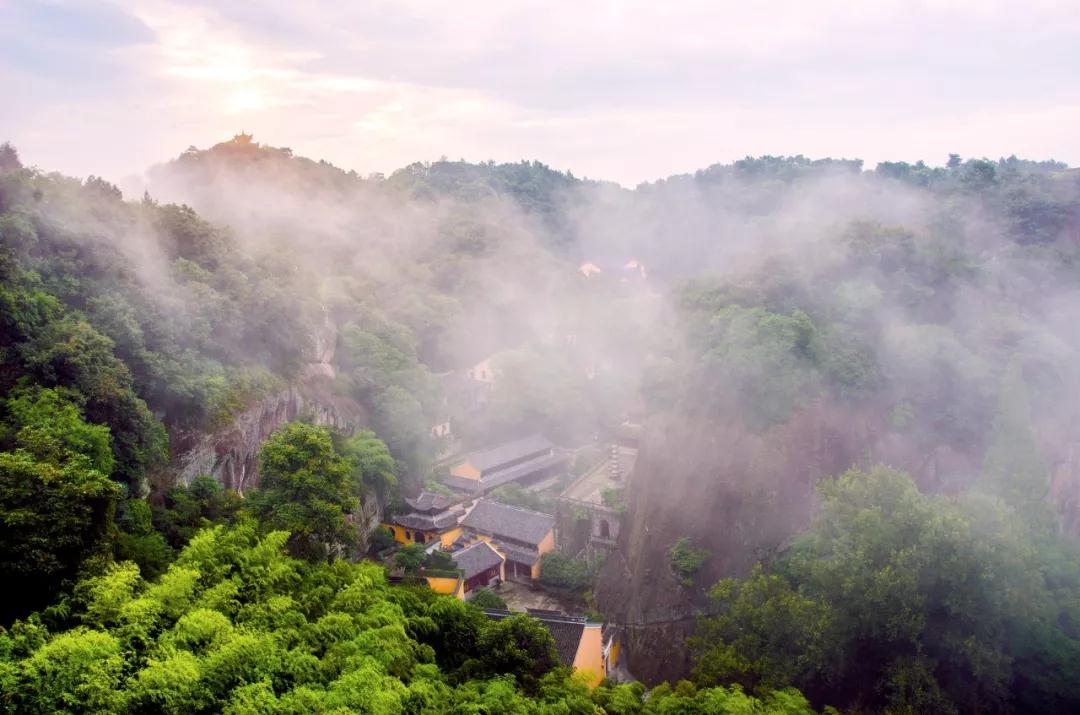 赵丽颖冯绍峰新剧取景地,竟是一个隐世千年的江南小城 赵丽颖冯绍峰新剧取景地,竟是一个隐世千年的江南小城