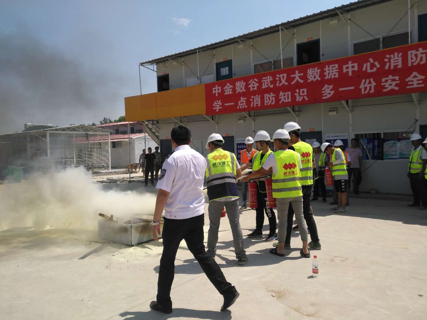 武汉建工集团开展消防培训及灭火演练活动