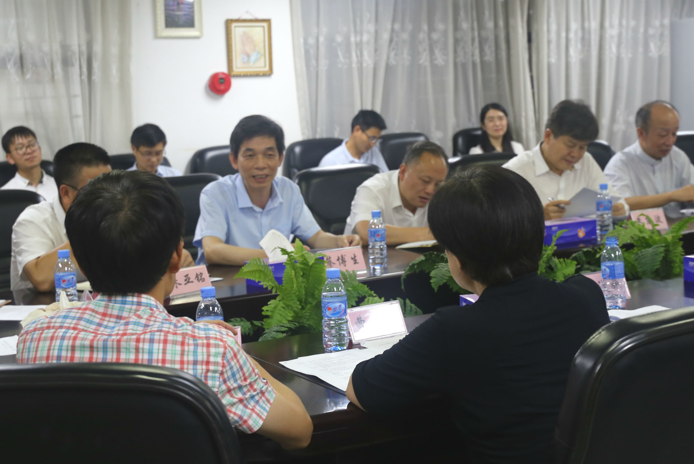市政协调研组莅临我基督教深圳堂进行实地调研 市政协调研组莅临我基督教深圳堂进行实地调研