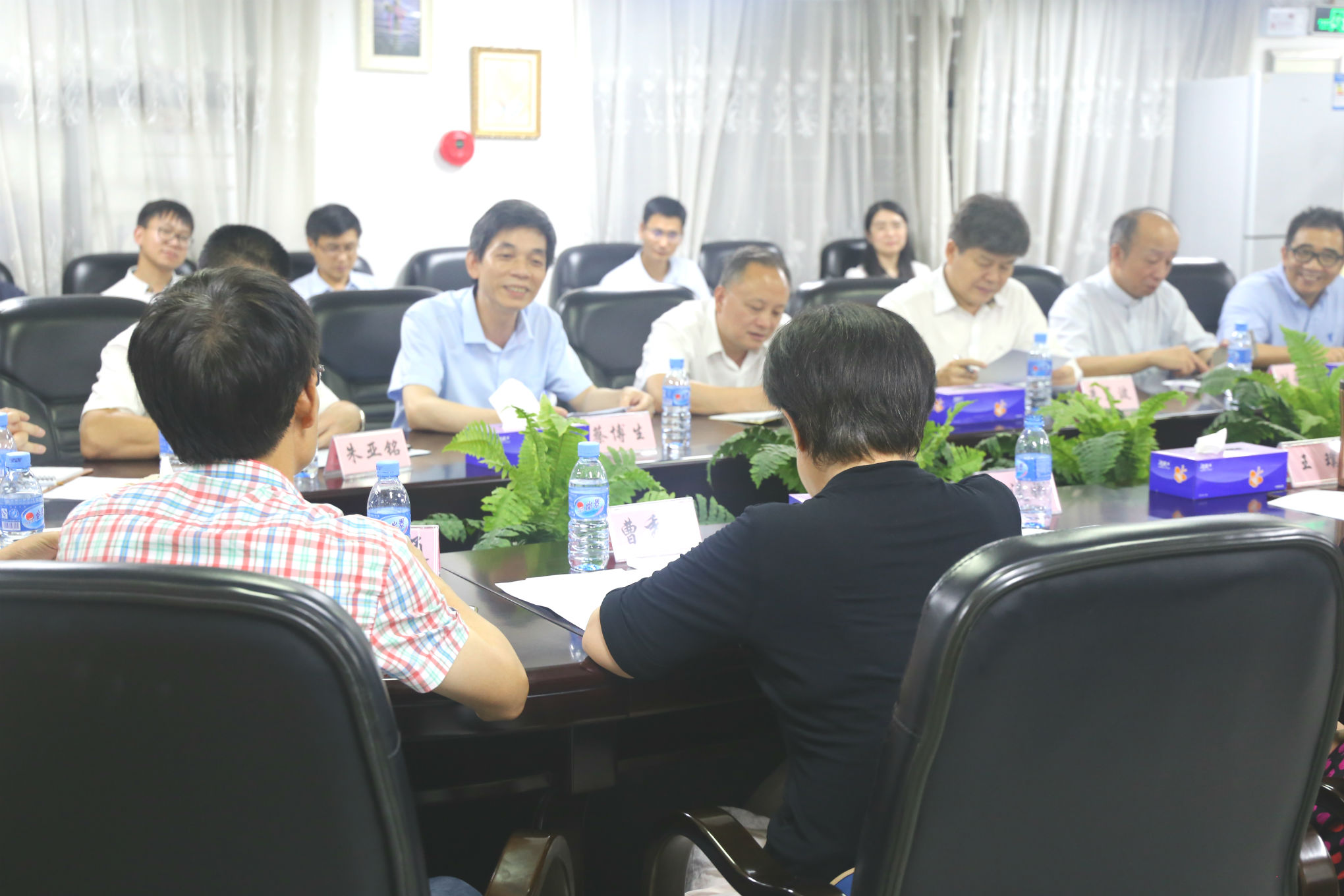 市政协调研组莅临我基督教深圳堂进行实地调研 市政协调研组莅临我基督教深圳堂进行实地调研