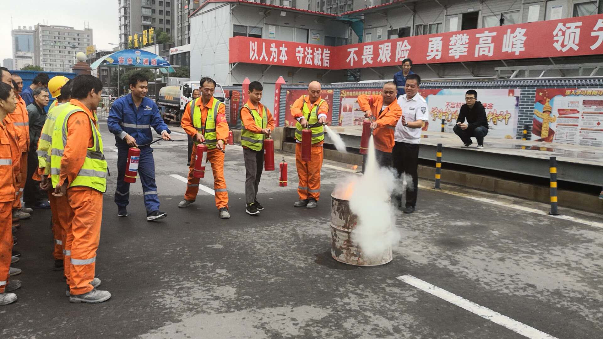 消防安全培训走进建筑工地