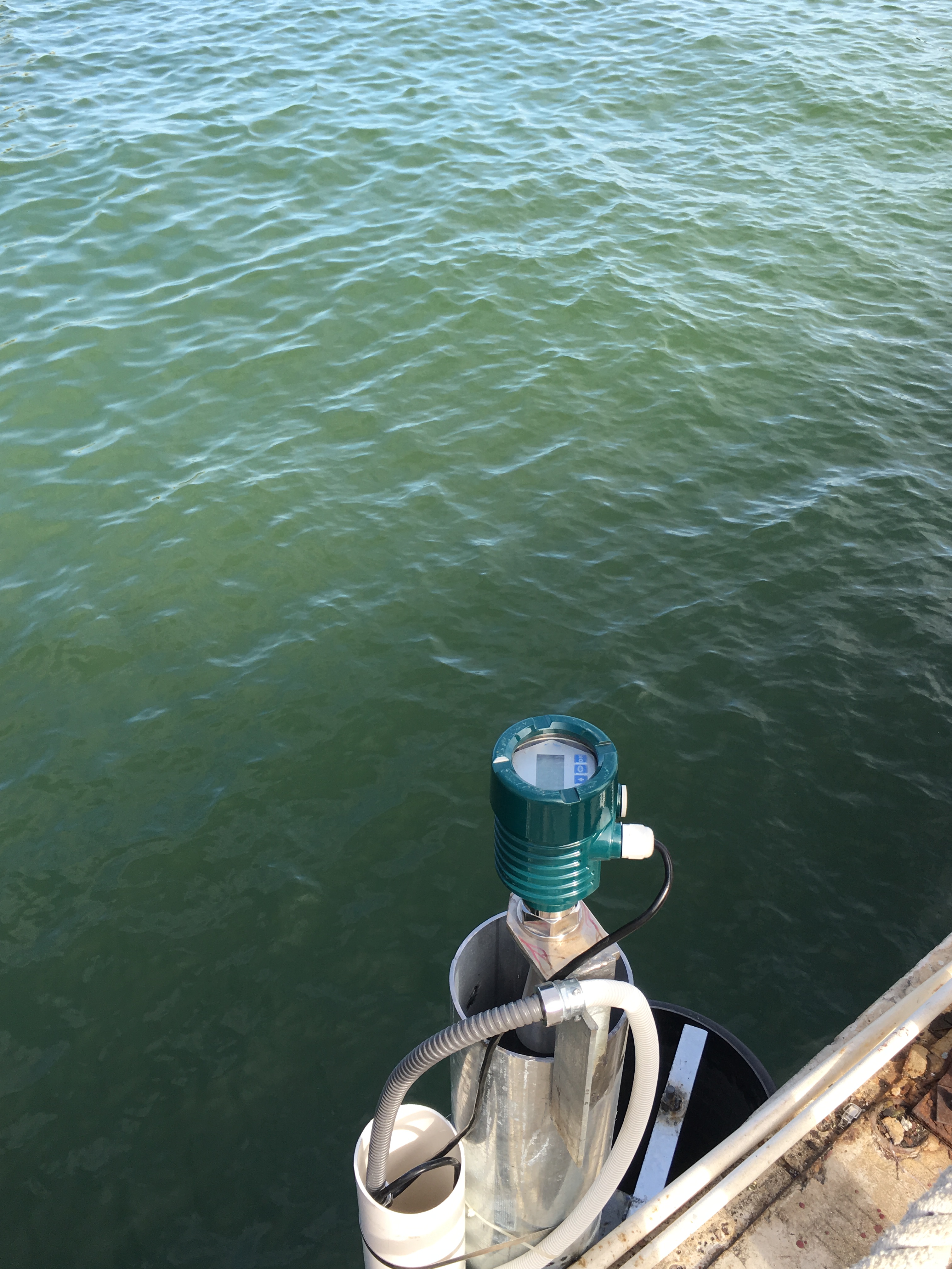 海南三亚水文雷达测海水液位计高度