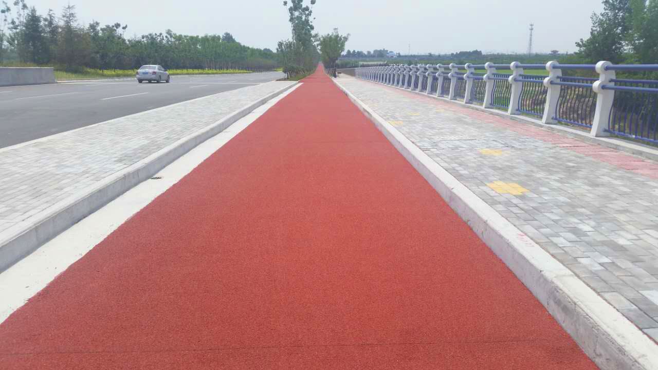 河南郑州红色透水路面案例