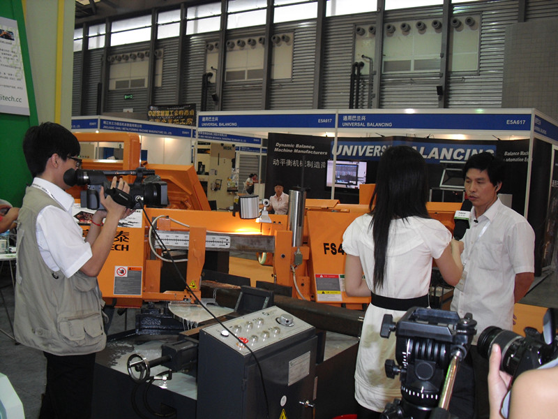 FUJITECH Band Sawing Machine, Manufacturing Boutique Machine