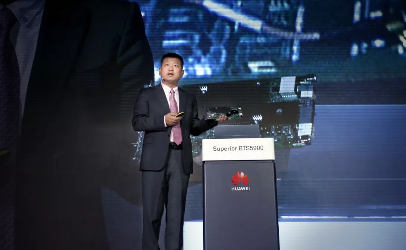 华为助力英国三大运营商打通首个跨网5G视频通话 华为助力英国三大运营商打通首个跨网5G视频通话