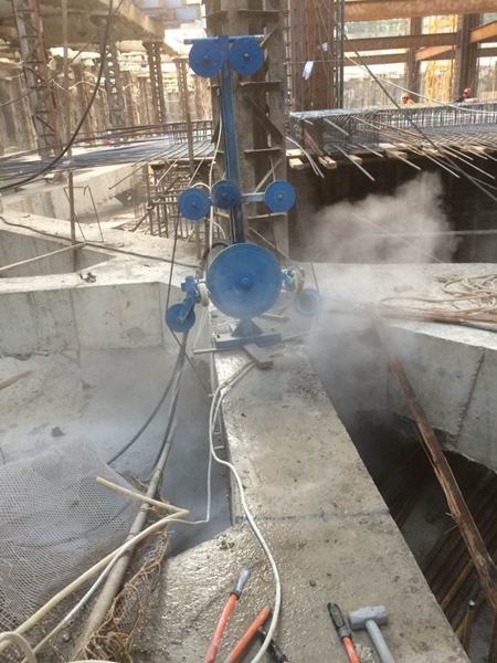 武汉地铁四号线王家湾站地铁基坑支撑梁切割 武汉地铁四号线王家湾站地铁基坑支撑梁切割