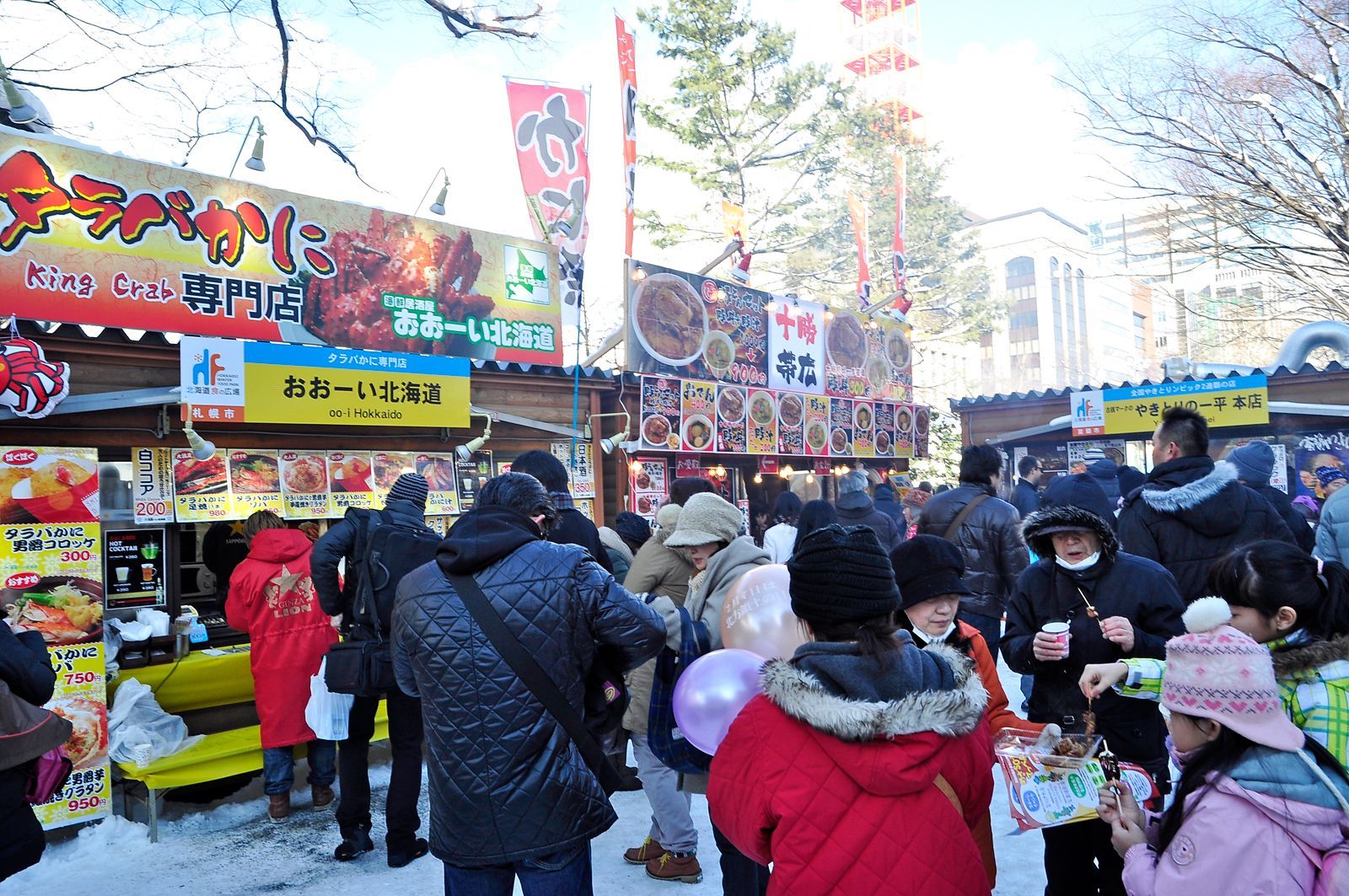 百座冰雕、梦幻点灯、更有北海道人气美食街 一起来札幌冰雪祭吧！ 