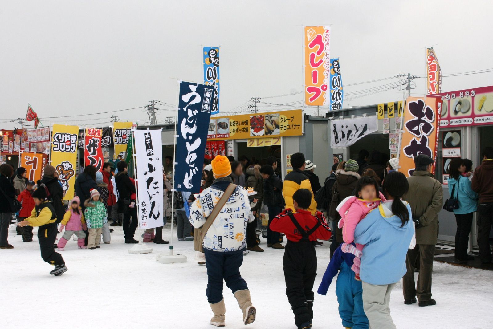 百座冰雕、梦幻点灯、更有北海道人气美食街 一起来札幌冰雪祭吧！ 