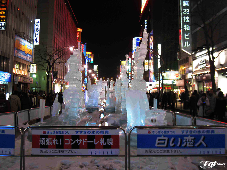 百座冰雕、梦幻点灯、更有北海道人气美食街 一起来札幌冰雪祭吧！ 