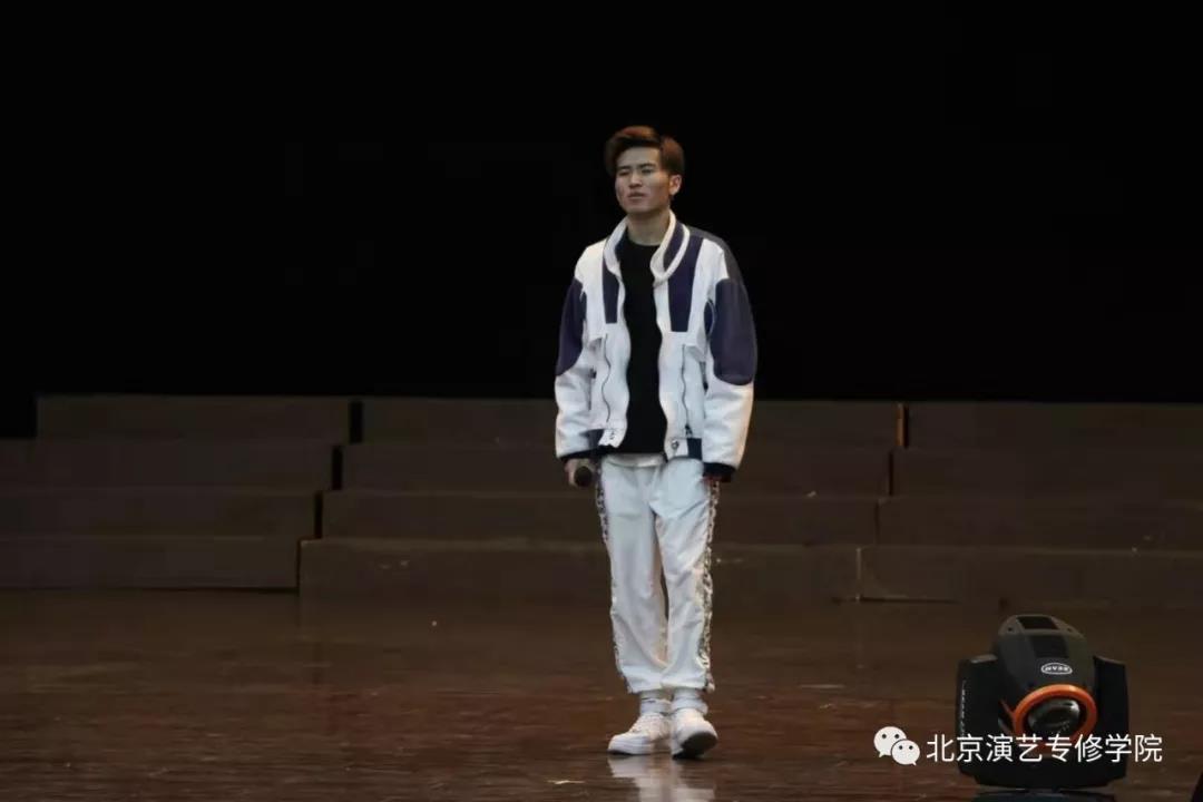 坤音娱乐练习生招募计划海选在我院举行 坤音娱乐练习生招募计划海选在我院举行