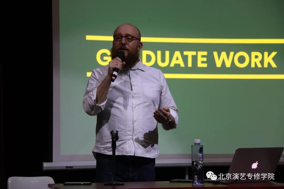 英國UCA大學傳播設計學院院長一行莅臨我院 英國UCA大學傳播設計學院院長一行莅臨我院