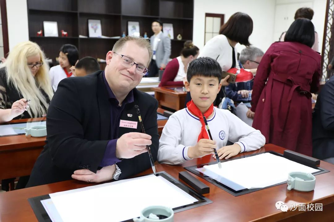 加拿大教育代表团来访沙面小学通讯稿 