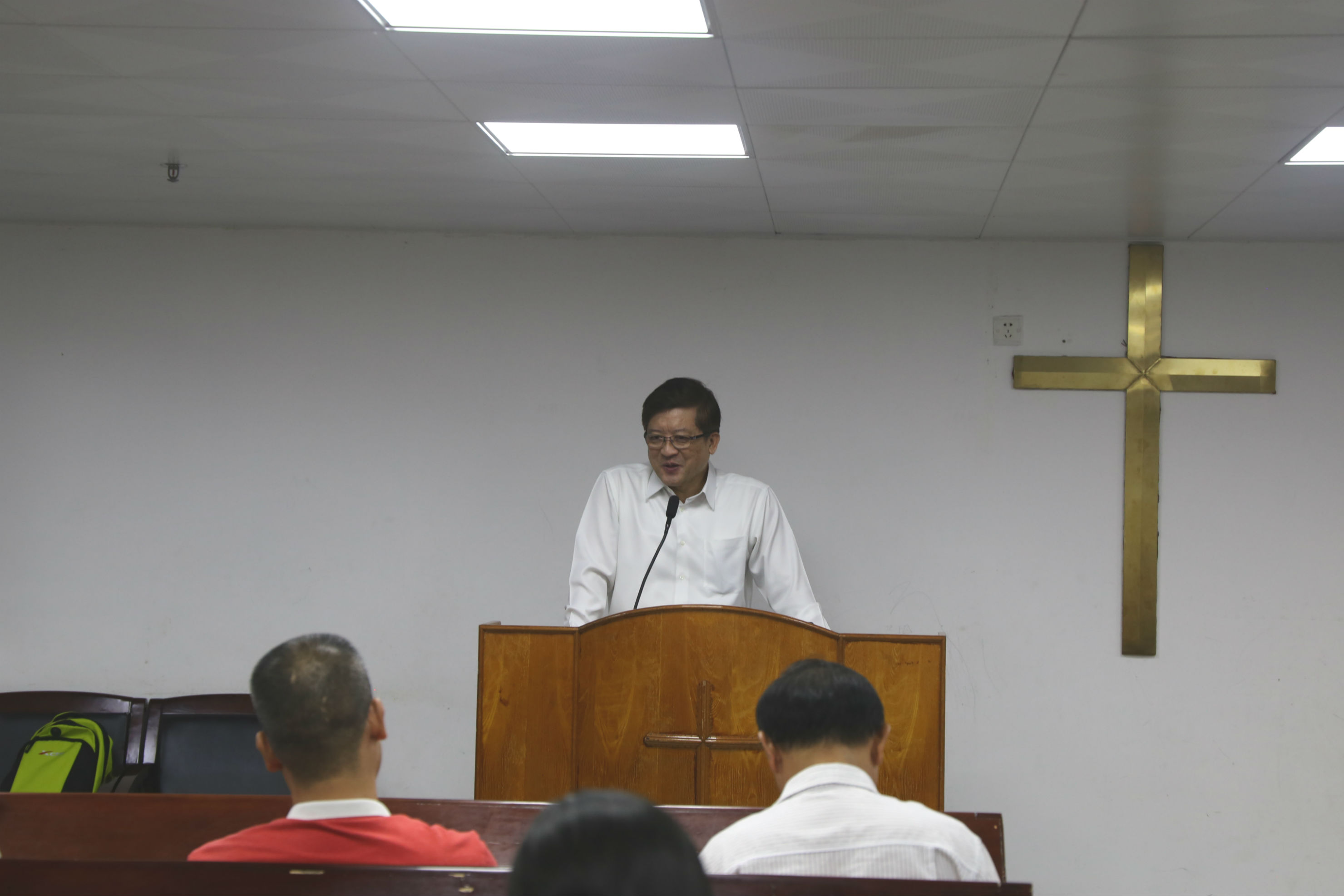 深圳市教牧同工举行退修会 深圳市教牧同工举行退修会