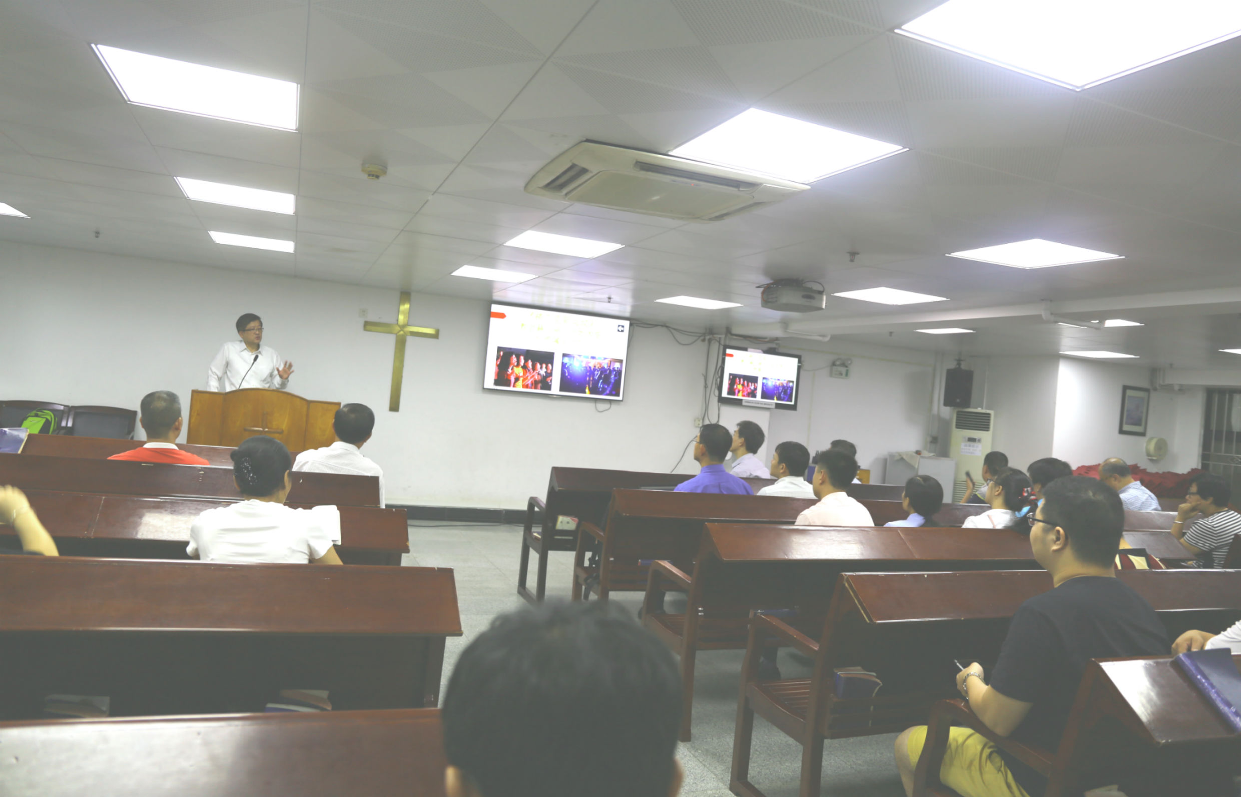 深圳市教牧同工举行退修会 深圳市教牧同工举行退修会